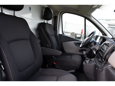 Renault Trafic 1.6 dCi T29 L2H1 PB Edition Cruise, Sensoren, 2 x Schuifdeur, 125pk, Trekhaak, Airco, Uniek!