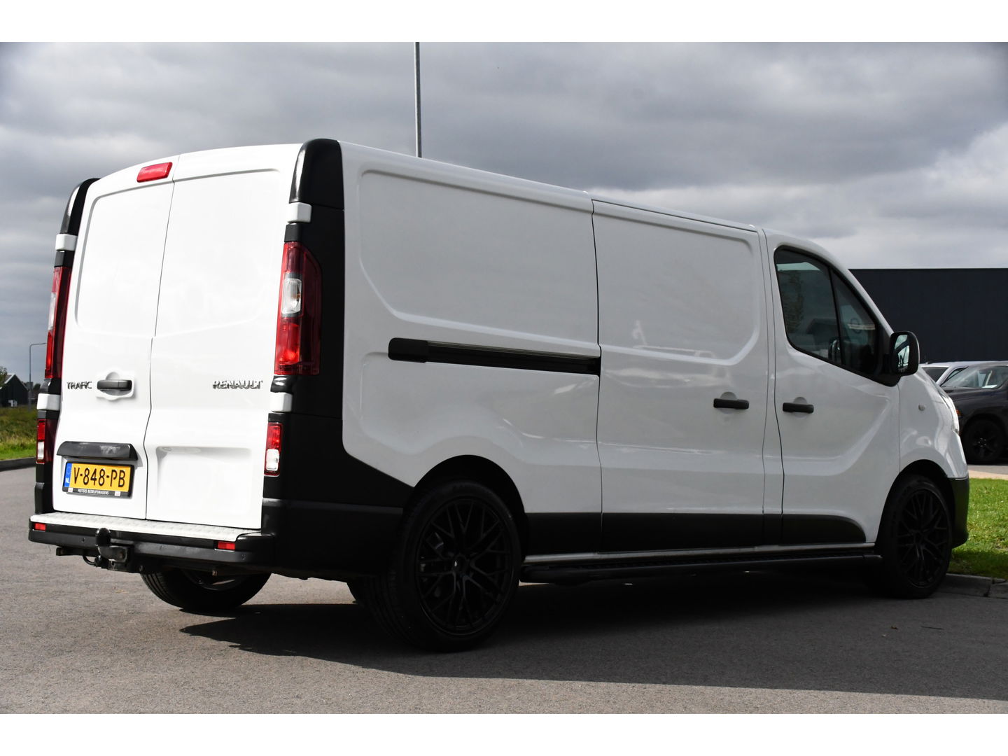 Renault Trafic 1.6 dCi T29 L2H1 PB Edition Cruise, Sensoren, 2 x Schuifdeur, 125pk, Trekhaak, Airco, Uniek!
