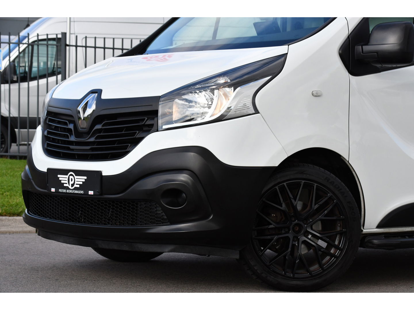 Renault Trafic 1.6 dCi T29 L2H1 PB Edition Cruise, Sensoren, 2 x Schuifdeur, 125pk, Trekhaak, Airco, Uniek!