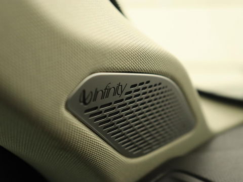 Lynk & Co 01 1.5 Plug In | Panoramadak | Infinity by Harman | Camera | Adaptive cruise | Stoelverwarming | Carplay | Memory | Full LED