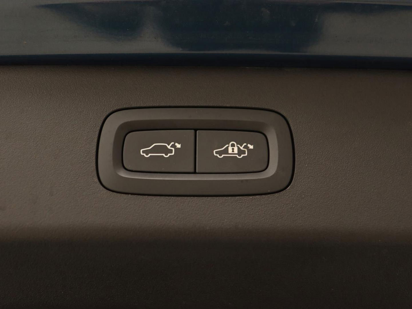 Lynk & Co 01 1.5 Plug In | Panoramadak | Infinity by Harman | Camera | Adaptive cruise | Stoelverwarming | Carplay | Memory | Full LED