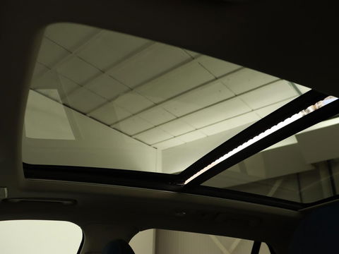 Lynk & Co 01 1.5 Plug In | Panoramadak | Infinity by Harman | Camera | Adaptive cruise | Stoelverwarming | Carplay | Memory | Full LED