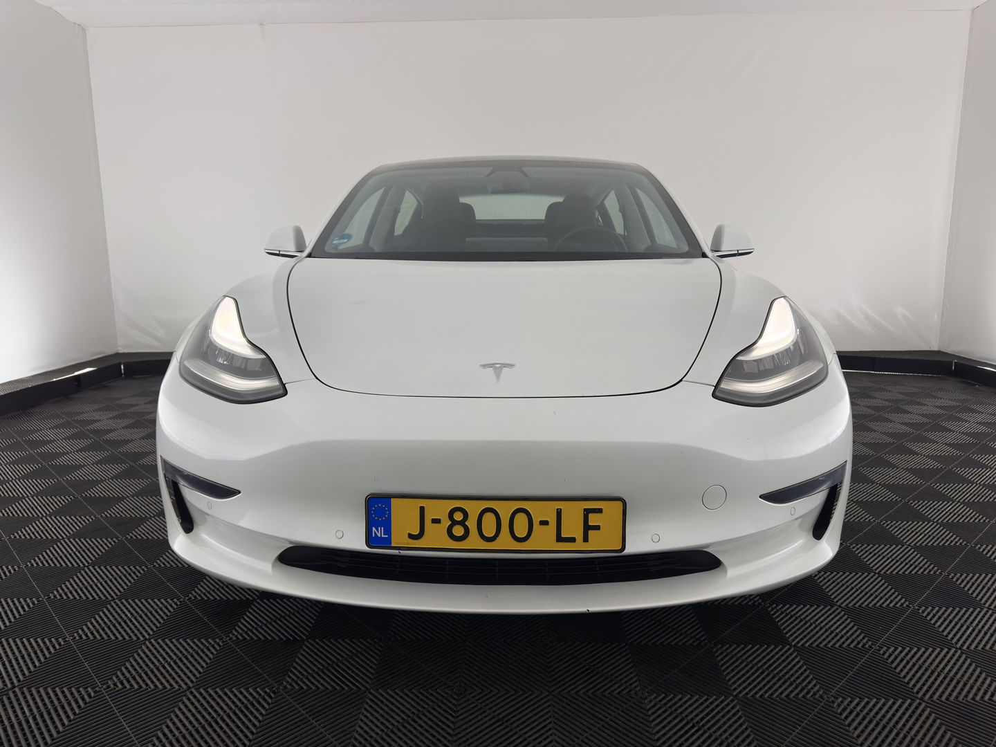 Tesla Model 3 Long Range AWD 75 kWh {SOH-87%} (INCL-BTW) Aut. *PANO | AUTO-PILOT | LUXURY-LEATHER | KEYLESS | FULL-LED | MEMORY-PACK | SURROUND-VIEW | DAB | CARPLAY | DIGI-COCKPIT | LANE-ASSIST | COMFORT-SEATS | 18"ALU*