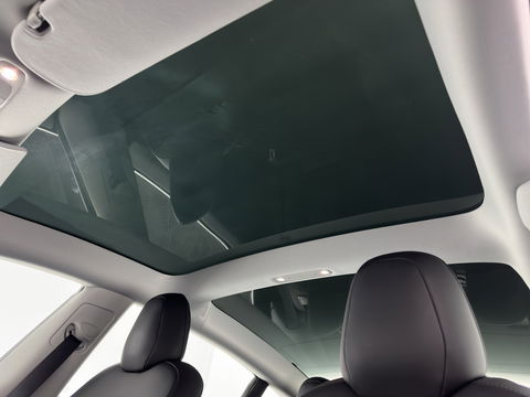 Tesla Model 3 Long Range AWD 75 kWh {SOH-87%} (INCL-BTW) Aut. *PANO | AUTO-PILOT | LUXURY-LEATHER | KEYLESS | FULL-LED | MEMORY-PACK | SURROUND-VIEW | DAB | CARPLAY | DIGI-COCKPIT | LANE-ASSIST | COMFORT-SEATS | 18"ALU*