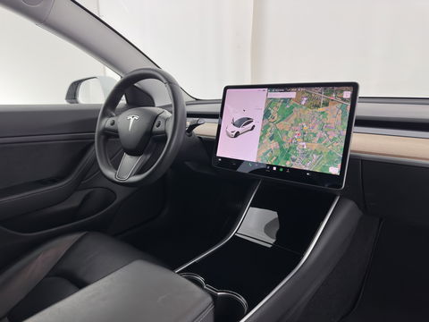 Tesla Model 3 Long Range AWD 75 kWh {SOH-87%} (INCL-BTW) Aut. *PANO | AUTO-PILOT | LUXURY-LEATHER | KEYLESS | FULL-LED | MEMORY-PACK | SURROUND-VIEW | DAB | CARPLAY | DIGI-COCKPIT | LANE-ASSIST | COMFORT-SEATS | 18"ALU*