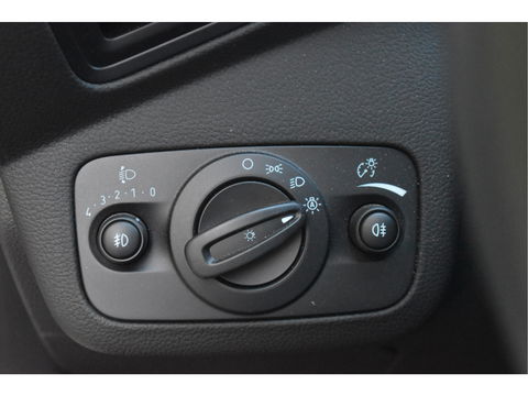 Ford Kuga 1.5 EcoBoost Winterpack 150 pk | Stoel- & stuurverwarming | Navigatie | Bluetooth | PDC rondom | Allweathers | Historie
