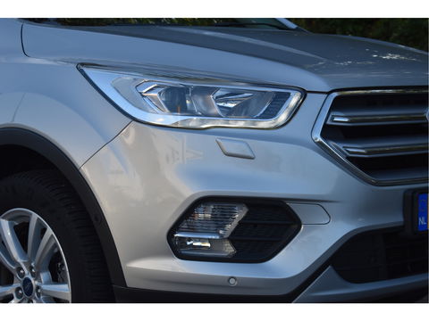 Ford Kuga 1.5 EcoBoost Winterpack 150 pk | Stoel- & stuurverwarming | Navigatie | Bluetooth | PDC rondom | Allweathers | Historie