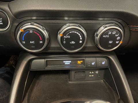 Mazda MX-5 1.5 SkyActiv-G 132 Luxury super lage km stand