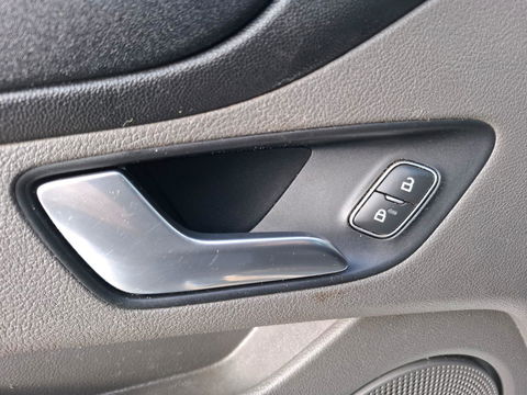 Ford Transit Custom 320 2.0 TDCI L2H2 Trend AIRCO / CRUISE CONTROLE / VERHOOGD / N.A.P / EURO 6