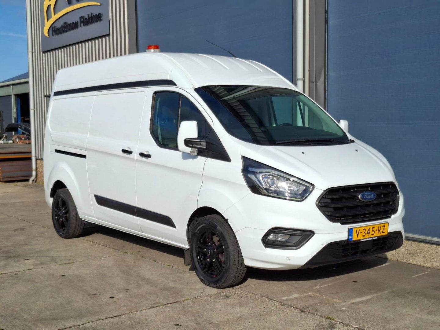 Ford Transit Custom 320 2.0 TDCI L2H2 Trend AIRCO / CRUISE CONTROLE / VERHOOGD / N.A.P / EURO 6