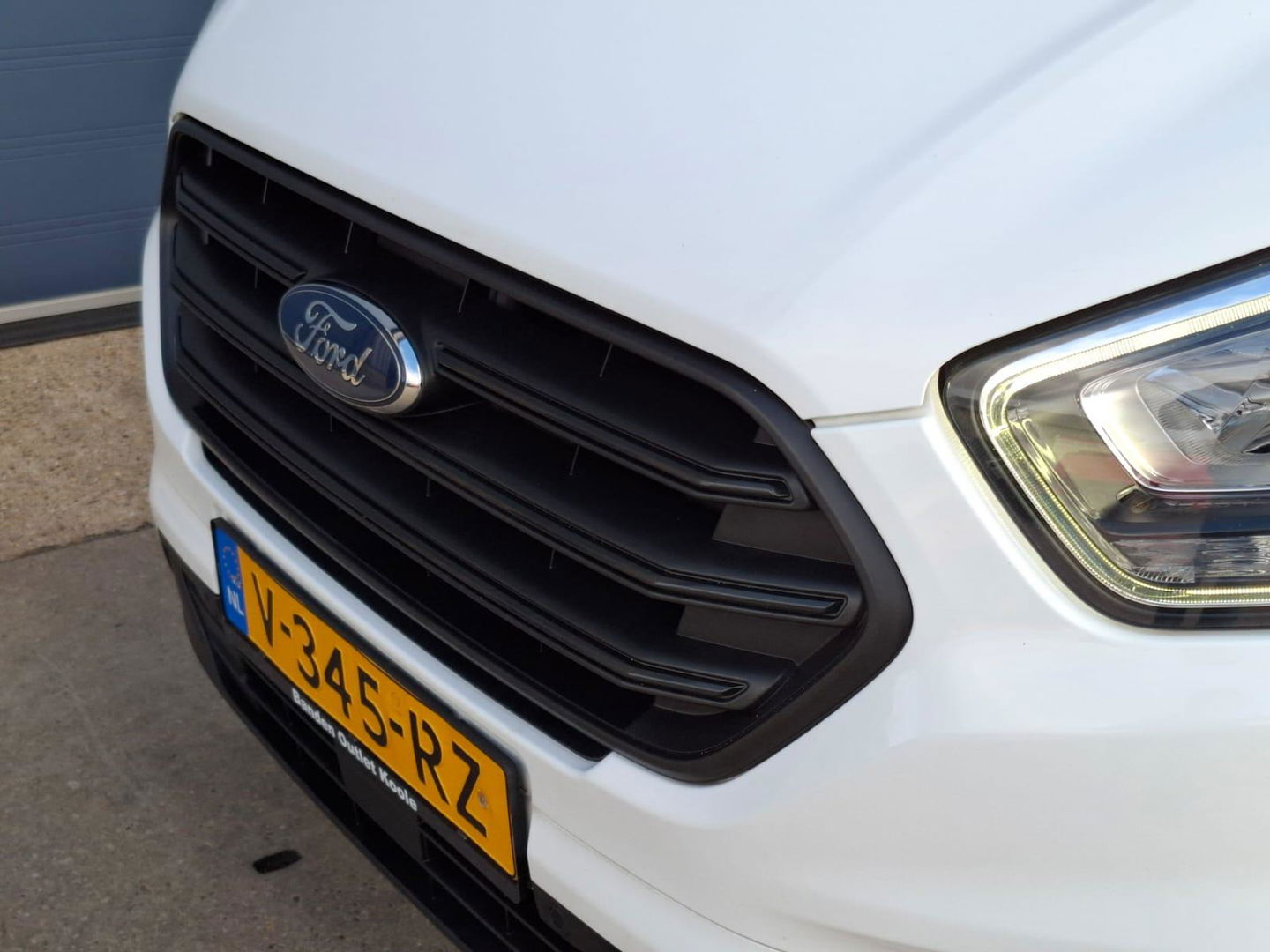 Ford Transit Custom 320 2.0 TDCI L2H2 Trend AIRCO / CRUISE CONTROLE / VERHOOGD / N.A.P / EURO 6