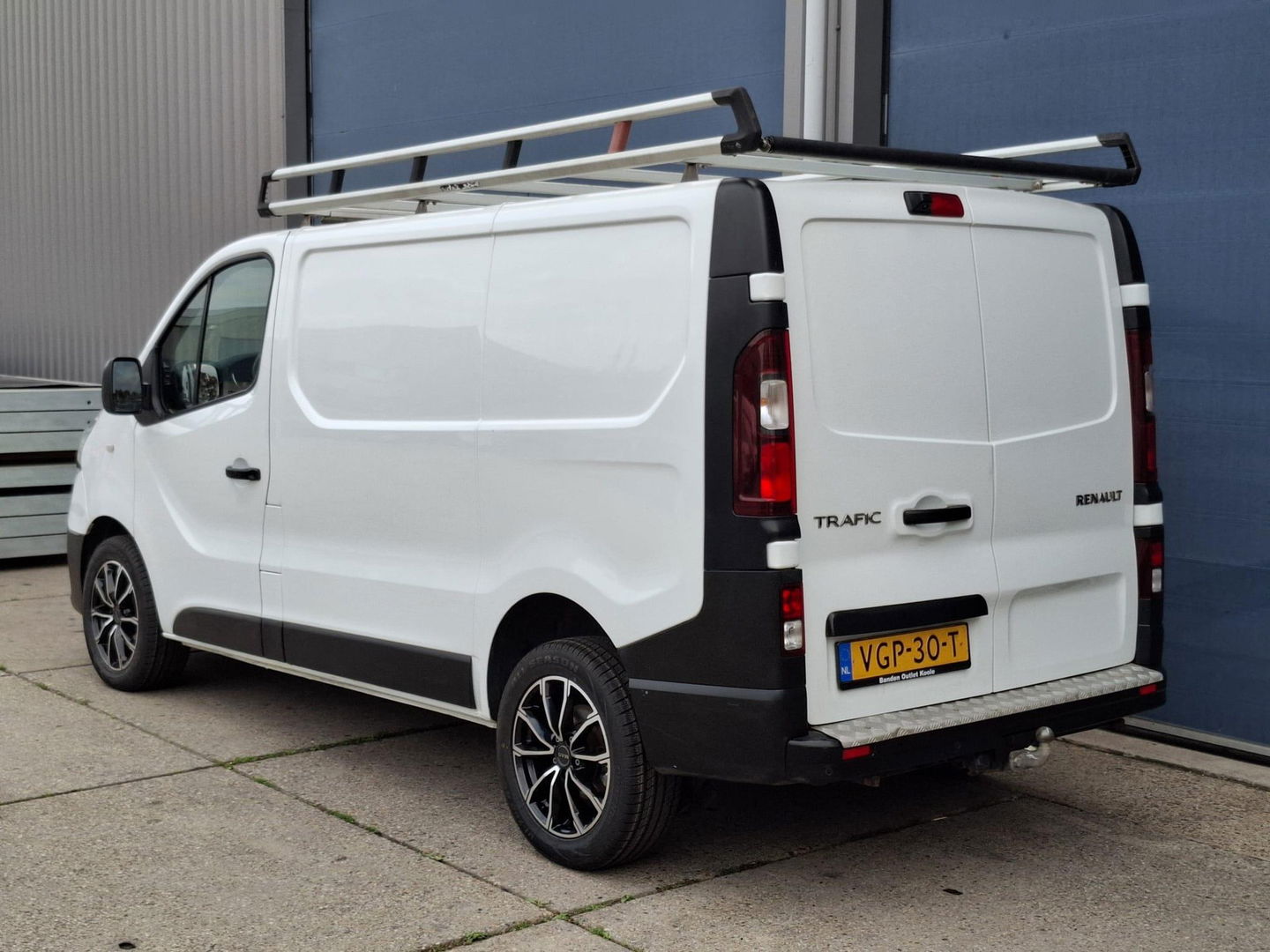 Renault Trafic 2.0 dCi 145 T27 L1H1 Comfort AUTOMAAT / CRUISE CONTROLE / NAVI / CAMERA / 3 ZITS / IMPERIAL