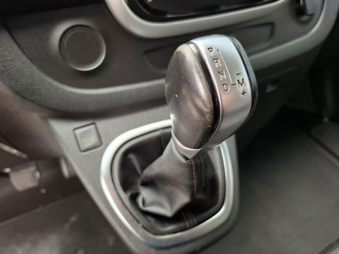 Renault Trafic 2.0 dCi 145 T27 L1H1 Comfort AUTOMAAT / CRUISE CONTROLE / NAVI / CAMERA / 3 ZITS / IMPERIAL