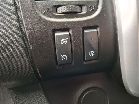 Renault Trafic 2.0 dCi 145 T27 L1H1 Comfort AUTOMAAT / CRUISE CONTROLE / NAVI / CAMERA / 3 ZITS / IMPERIAL