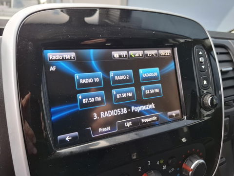 Renault Trafic 2.0 dCi 145 T27 L1H1 Comfort AUTOMAAT / CRUISE CONTROLE / NAVI / CAMERA / 3 ZITS / IMPERIAL