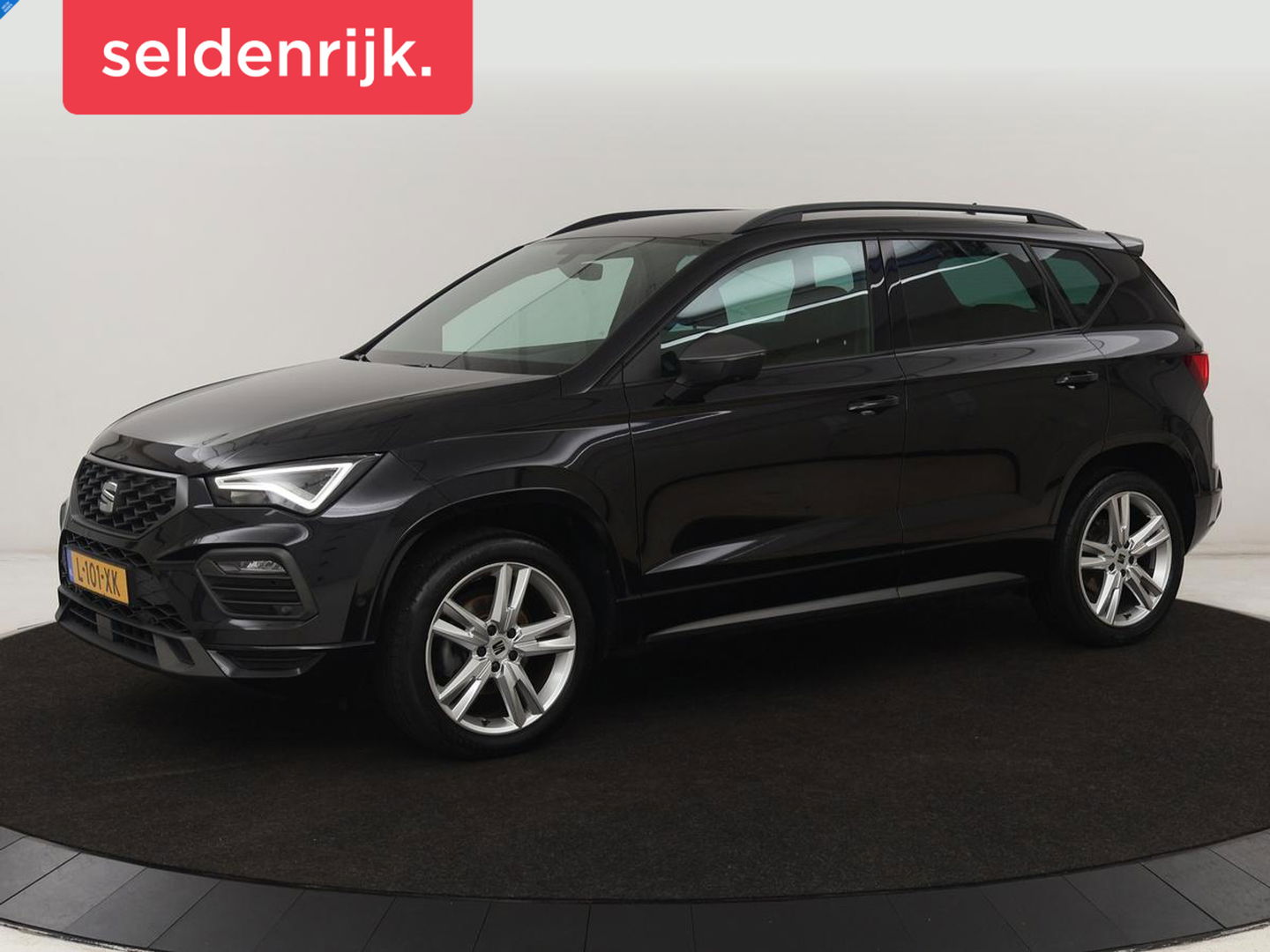 SEAT Ateca 1.5 TSI FR Business Intense | Trekhaak | Achteruitrijcamera | Sfeerverlichting | Navigatie | Carplay | Stoelverwarming | Full-LED koplampen | LMV 18