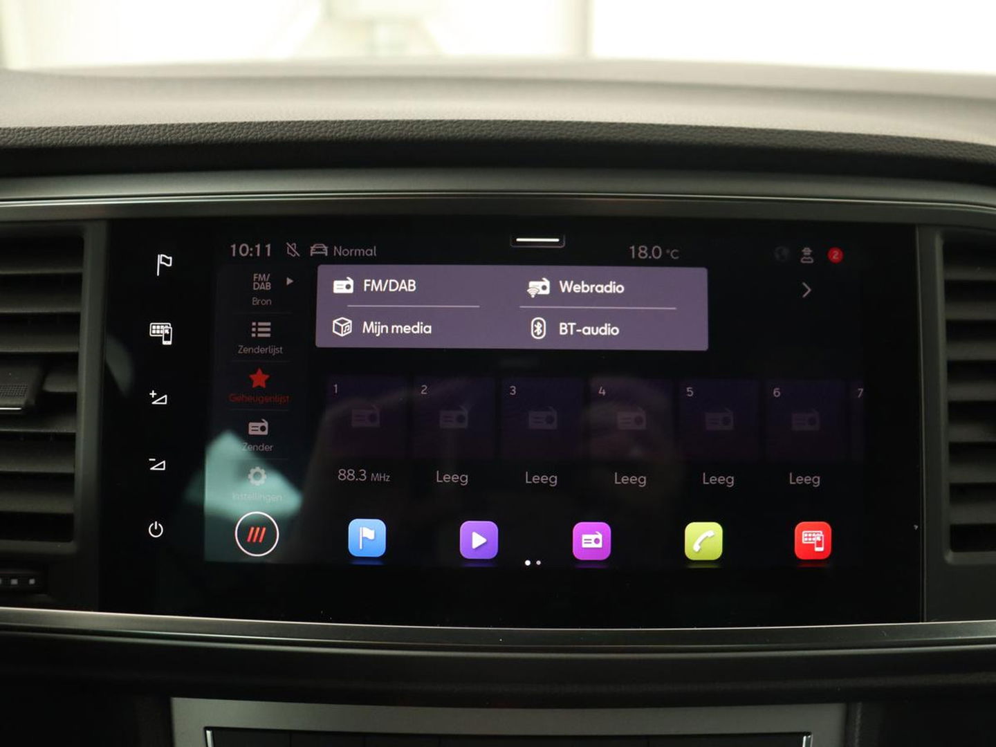SEAT Ateca 1.5 TSI FR Business Intense | Trekhaak | Achteruitrijcamera | Sfeerverlichting | Navigatie | Carplay | Stoelverwarming | Full-LED koplampen | LMV 18