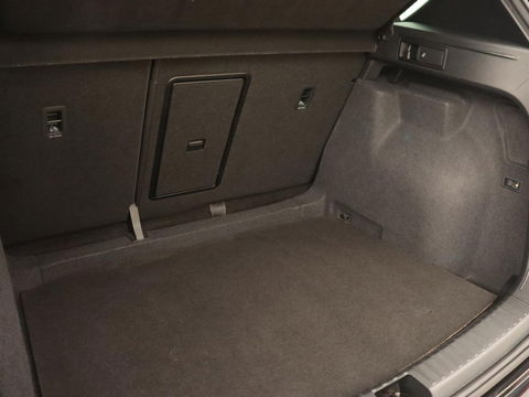 SEAT Ateca 1.5 TSI FR Business Intense | Trekhaak | Achteruitrijcamera | Sfeerverlichting | Navigatie | Carplay | Stoelverwarming | Full-LED koplampen | LMV 18