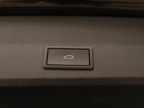 SEAT Ateca 1.5 TSI FR Business Intense | Trekhaak | Achteruitrijcamera | Sfeerverlichting | Navigatie | Carplay | Stoelverwarming | Full-LED koplampen | LMV 18