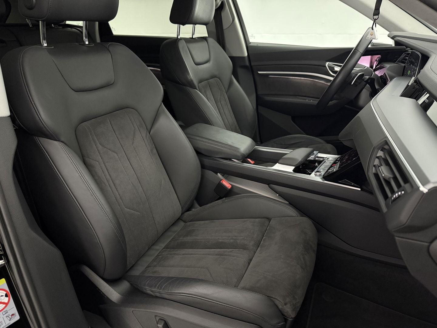 Audi e-tron 50 Quattro Launch edition 71 kWh 313PK | 360° | Sfeerverl. | HuD | Virtual | Memory | Carplay | Adaptive Cruise | Cameraspiegel