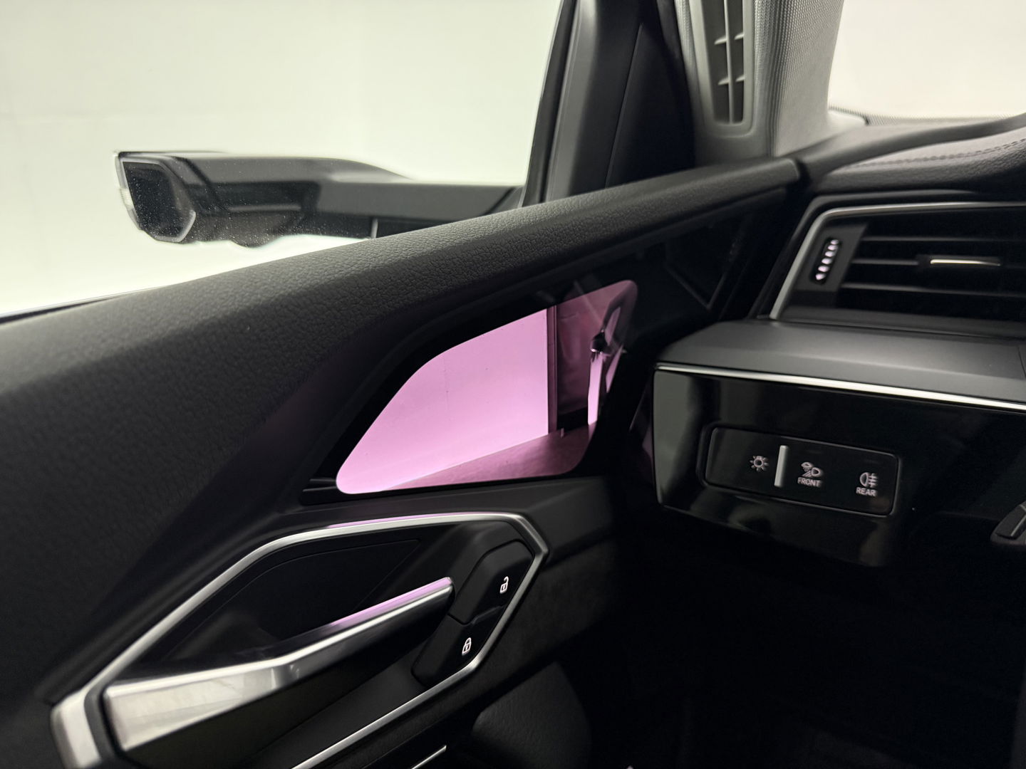 Audi e-tron 50 Quattro Launch edition 71 kWh 313PK | 360° | Sfeerverl. | HuD | Virtual | Memory | Carplay | Adaptive Cruise | Cameraspiegel
