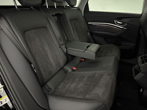 Audi e-tron 50 Quattro Launch edition 71 kWh 313PK | 360° | Sfeerverl. | HuD | Virtual | Memory | Carplay | Adaptive Cruise | Cameraspiegel