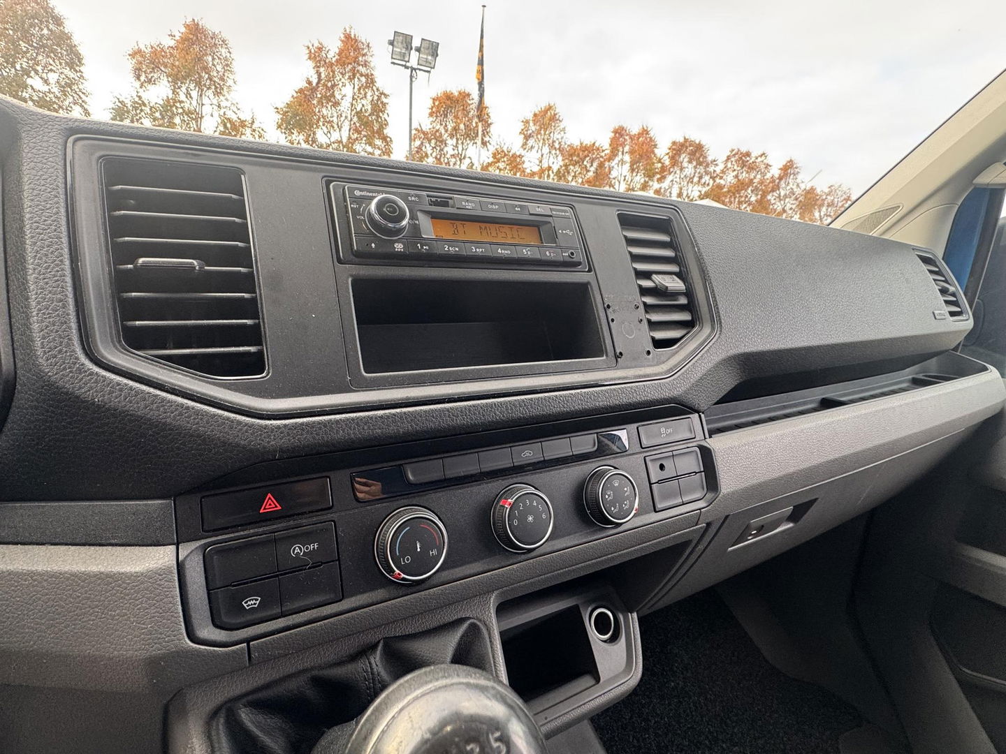 Volkswagen Crafter 35 2.0 TDI L4 Trendline L4H3 BAKWAGEN MET DEUREN / EURO 6 / N.A.P / DEALER ONDERHOUDEN