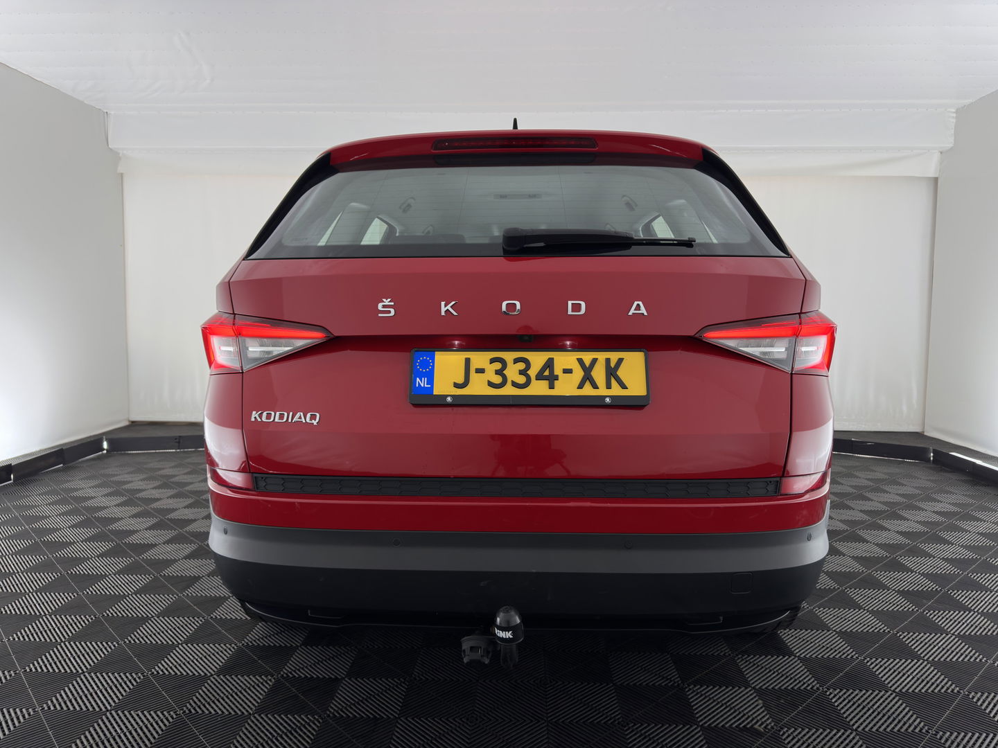 Škoda Kodiaq 1.5 TSI Business Edition (INCL-BTW) *ADAPTIVE-CRUISE | LEATHER-FABRIC | FULL-LED | CANTON-SOUND | HEATED-SPORTSEATS | KEYLESS | NAVI-FULLMAP | CAMERA | DAB+ | ECC | PDC | TOWBAR | 18''ALU*