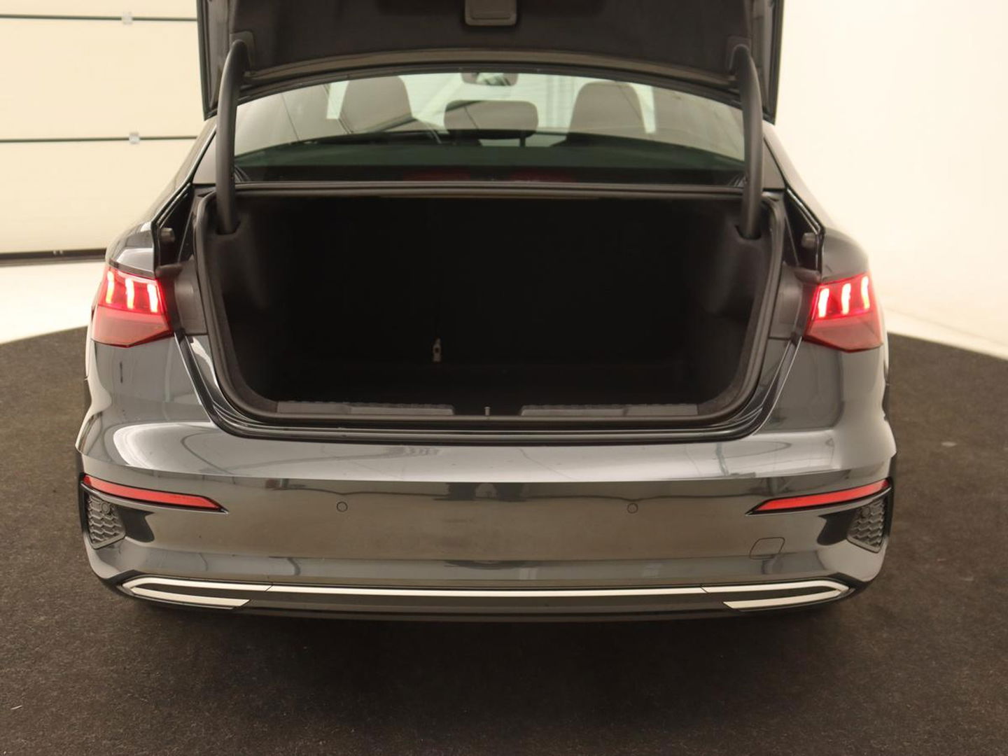 Audi A3 Limousine 30 TFSI Advanced edition | Full LED | Navigatie | Carplay | Cruise control | Virtual cockpit | Automaat | LMV 17 inch