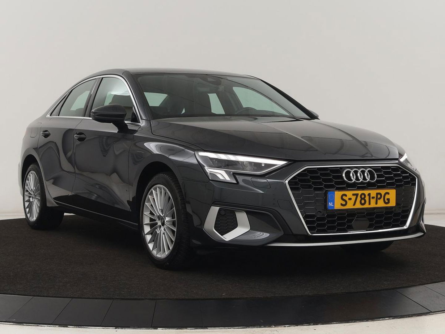 Audi A3 Limousine 30 TFSI Advanced edition | Full LED | Navigatie | Carplay | Cruise control | Virtual cockpit | Automaat | LMV 17 inch