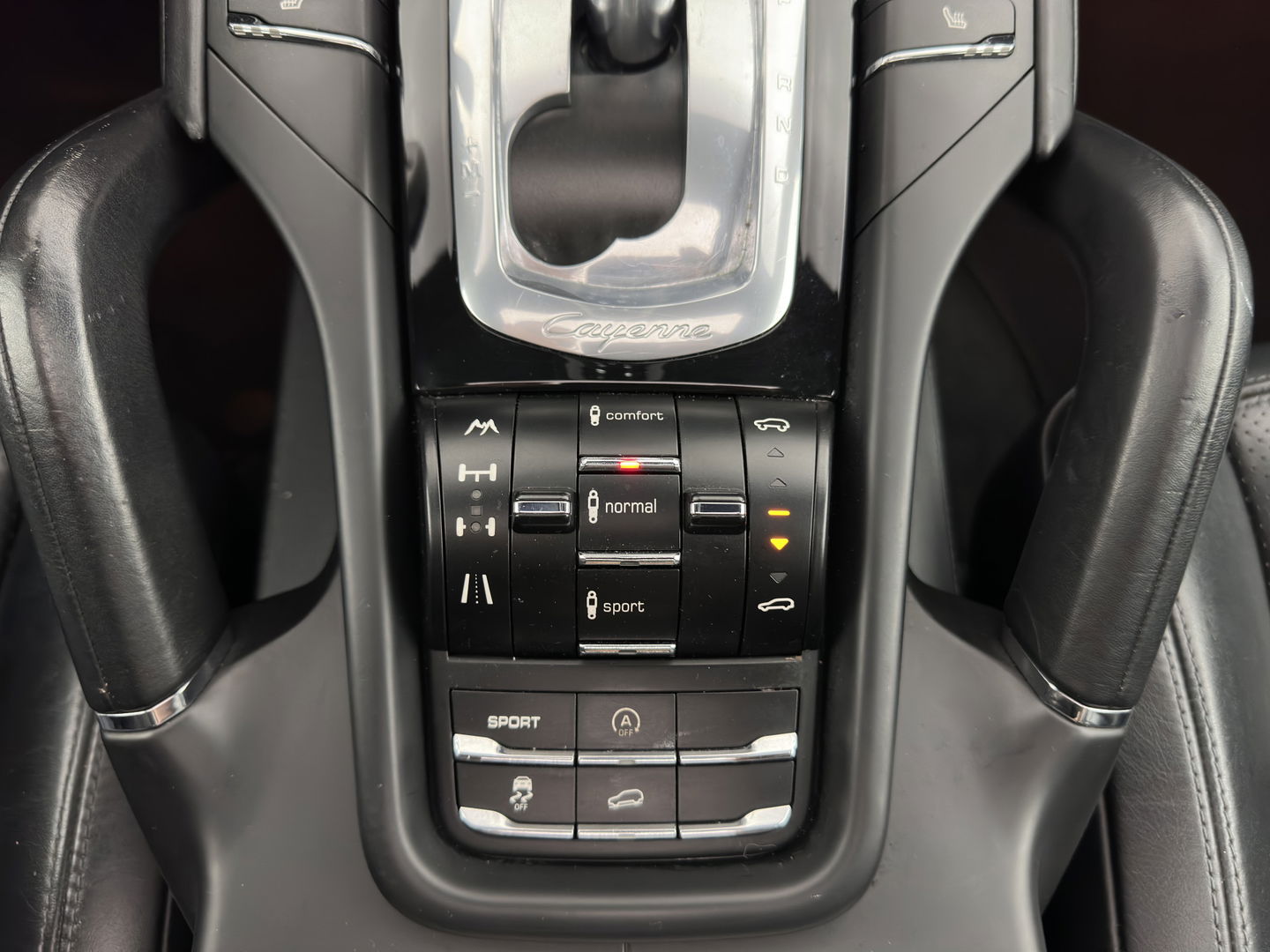 Porsche Cayenne 3.0 D Aut. *PANO | LUXURY-LEATHER | XENON | SPORT-CHRONO | HEATED-COMFORTSEATS | BOSE-SOUND | MEMORY-PACK |  AIR-SUSPENSION | NAVI-FULLMAP | 18''ALU | TOWBAR*
