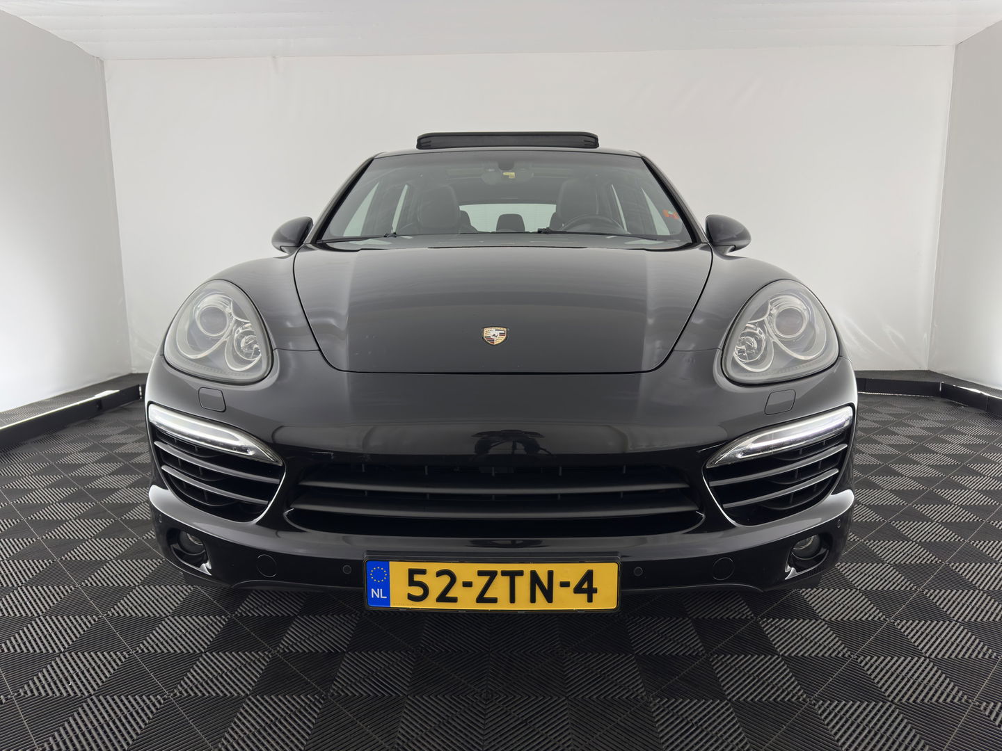 Porsche Cayenne 3.0 D Aut. *PANO | LUXURY-LEATHER | XENON | SPORT-CHRONO | HEATED-COMFORTSEATS | BOSE-SOUND | MEMORY-PACK |  AIR-SUSPENSION | NAVI-FULLMAP | 18''ALU | TOWBAR*