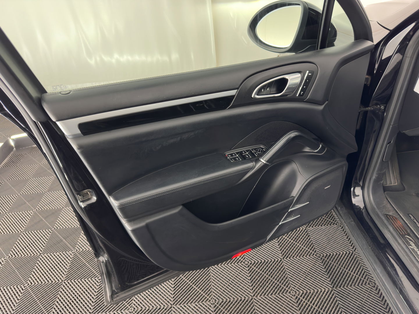 Porsche Cayenne 3.0 D Aut. *PANO | LUXURY-LEATHER | XENON | SPORT-CHRONO | HEATED-COMFORTSEATS | BOSE-SOUND | MEMORY-PACK |  AIR-SUSPENSION | NAVI-FULLMAP | 18''ALU | TOWBAR*