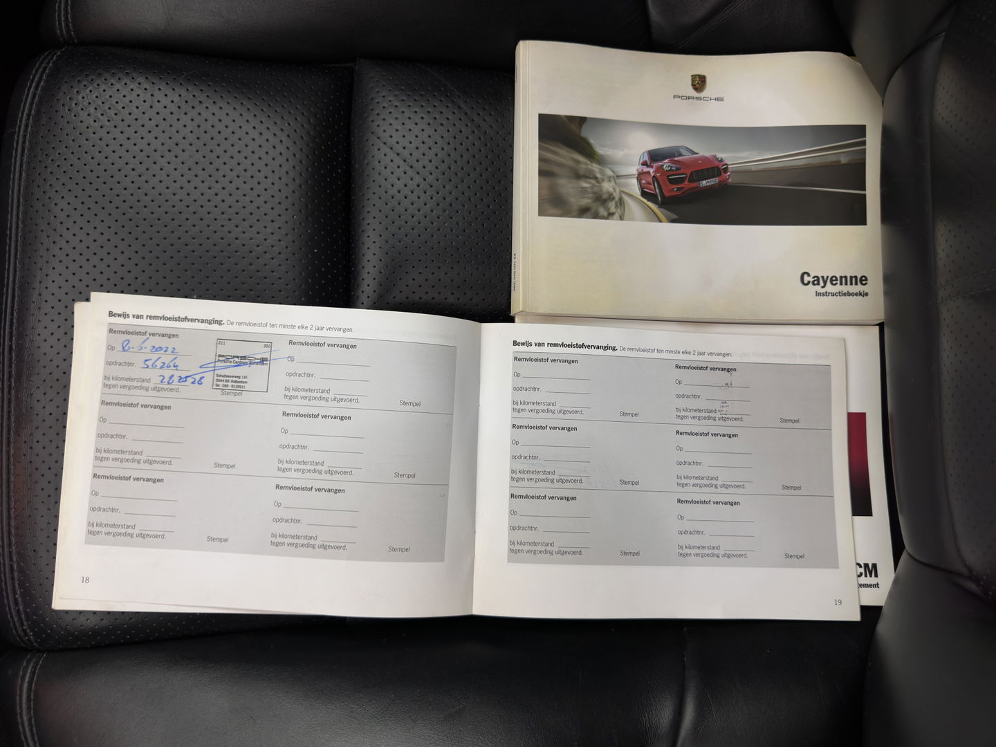 Porsche Cayenne 3.0 D Aut. *PANO | LUXURY-LEATHER | XENON | SPORT-CHRONO | HEATED-COMFORTSEATS | BOSE-SOUND | MEMORY-PACK |  AIR-SUSPENSION | NAVI-FULLMAP | 18''ALU | TOWBAR*