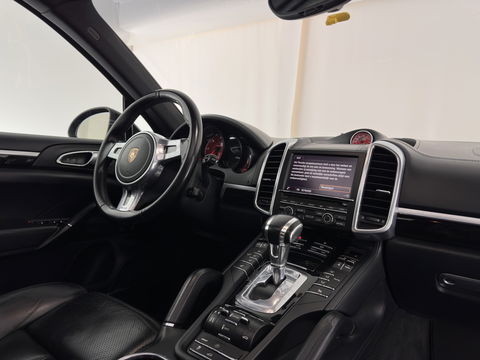 Porsche Cayenne 3.0 D Aut. *PANO | LUXURY-LEATHER | XENON | SPORT-CHRONO | HEATED-COMFORTSEATS | BOSE-SOUND | MEMORY-PACK |  AIR-SUSPENSION | NAVI-FULLMAP | 18''ALU | TOWBAR*