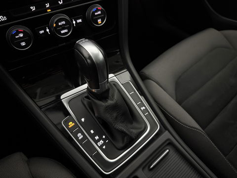 Volkswagen Golf 1.6 TDI Highline | Virtual | Carplay | LED | Adaptive Cruise | Dynaudio | Navi | Parkeersens. | NAP