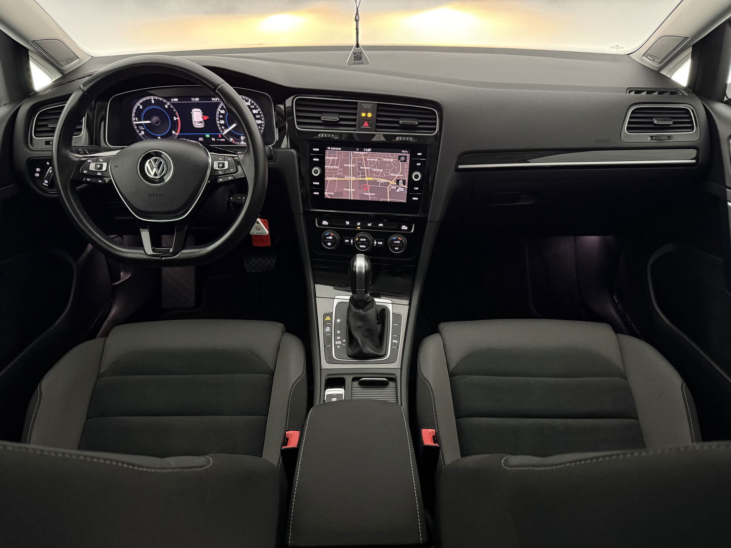 Volkswagen Golf 1.6 TDI Highline | Virtual | Carplay | LED | Adaptive Cruise | Dynaudio | Navi | Parkeersens. | NAP