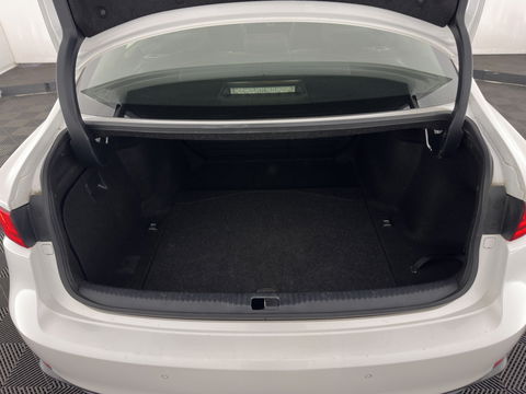Lexus IS 300h Edition Aut. *LEATHER-FABRIC | FULL-LED | HEATED-SPORTSEATS | NAVI-FULLMAP | CAMERA | ECC | PDC | CRUISE | 17''ALU*