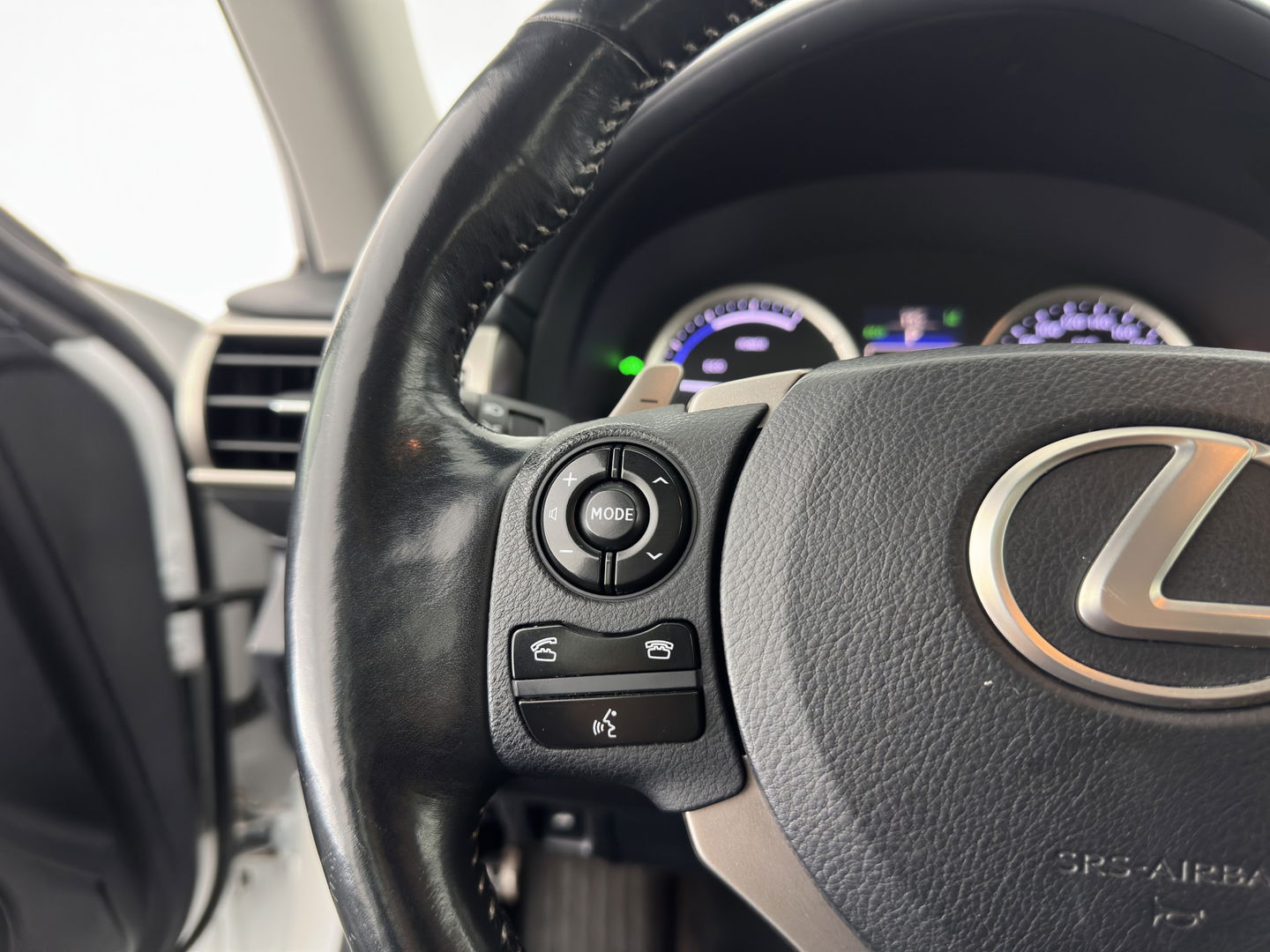 Lexus IS 300h Edition Aut. *LEATHER-FABRIC | FULL-LED | HEATED-SPORTSEATS | NAVI-FULLMAP | CAMERA | ECC | PDC | CRUISE | 17''ALU*