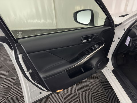 Lexus IS 300h Edition Aut. *LEATHER-FABRIC | FULL-LED | HEATED-SPORTSEATS | NAVI-FULLMAP | CAMERA | ECC | PDC | CRUISE | 17''ALU*