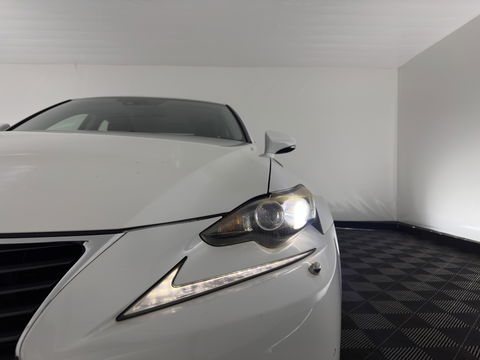 Lexus IS 300h Edition Aut. *LEATHER-FABRIC | FULL-LED | HEATED-SPORTSEATS | NAVI-FULLMAP | CAMERA | ECC | PDC | CRUISE | 17''ALU*