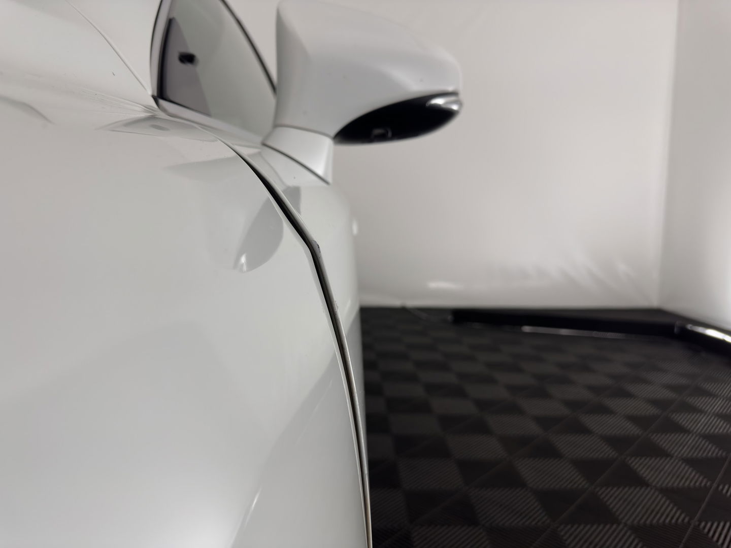 Lexus IS 300h Edition Aut. *LEATHER-FABRIC | FULL-LED | HEATED-SPORTSEATS | NAVI-FULLMAP | CAMERA | ECC | PDC | CRUISE | 17''ALU*