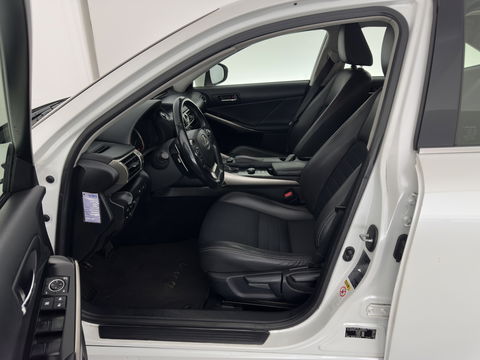 Lexus IS 300h Edition Aut. *LEATHER-FABRIC | FULL-LED | HEATED-SPORTSEATS | NAVI-FULLMAP | CAMERA | ECC | PDC | CRUISE | 17''ALU*