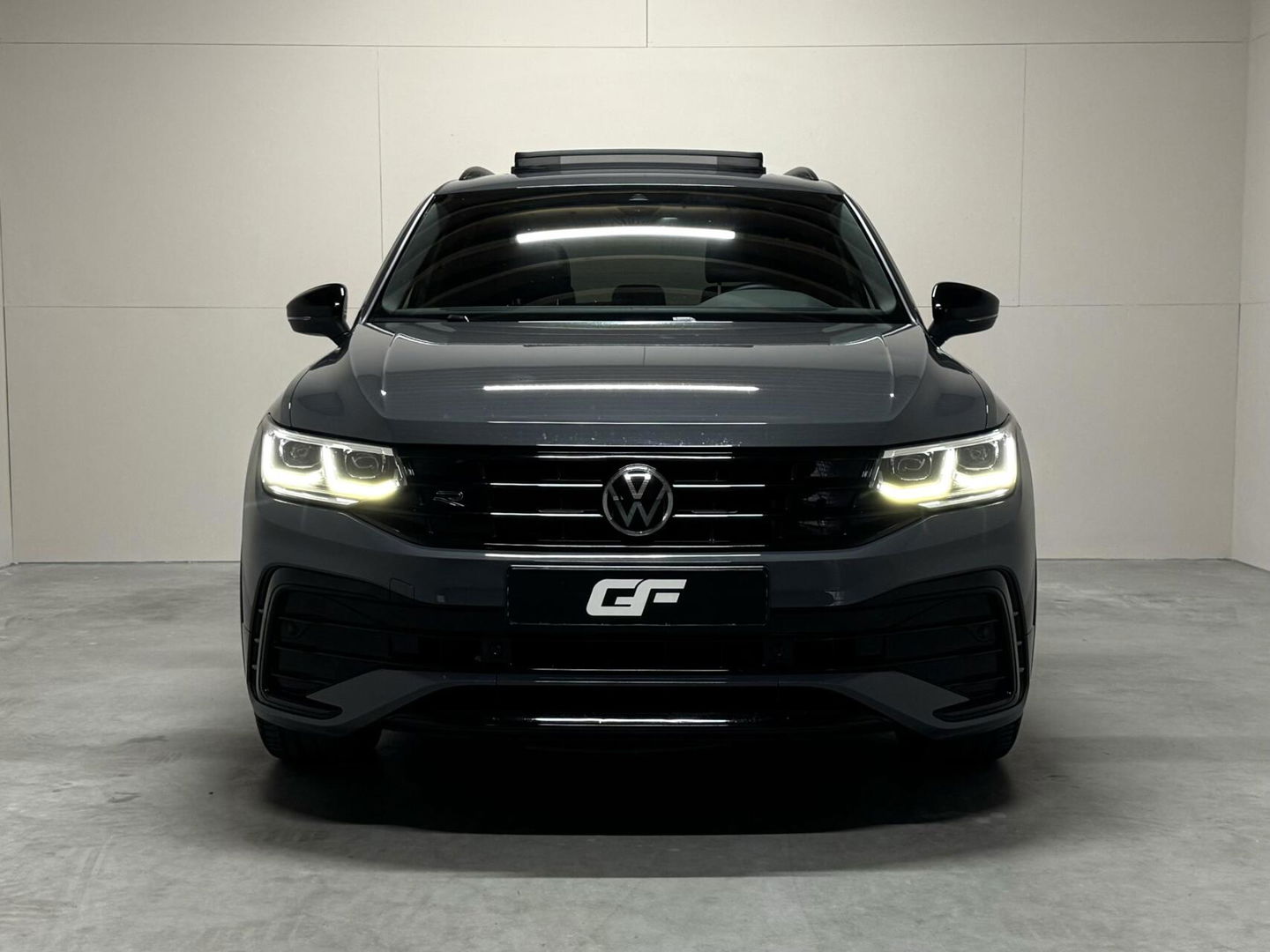 Volkswagen Tiguan 1.4 TSI eHybrid Black Style R-Line Pano Sfeer Trekh.