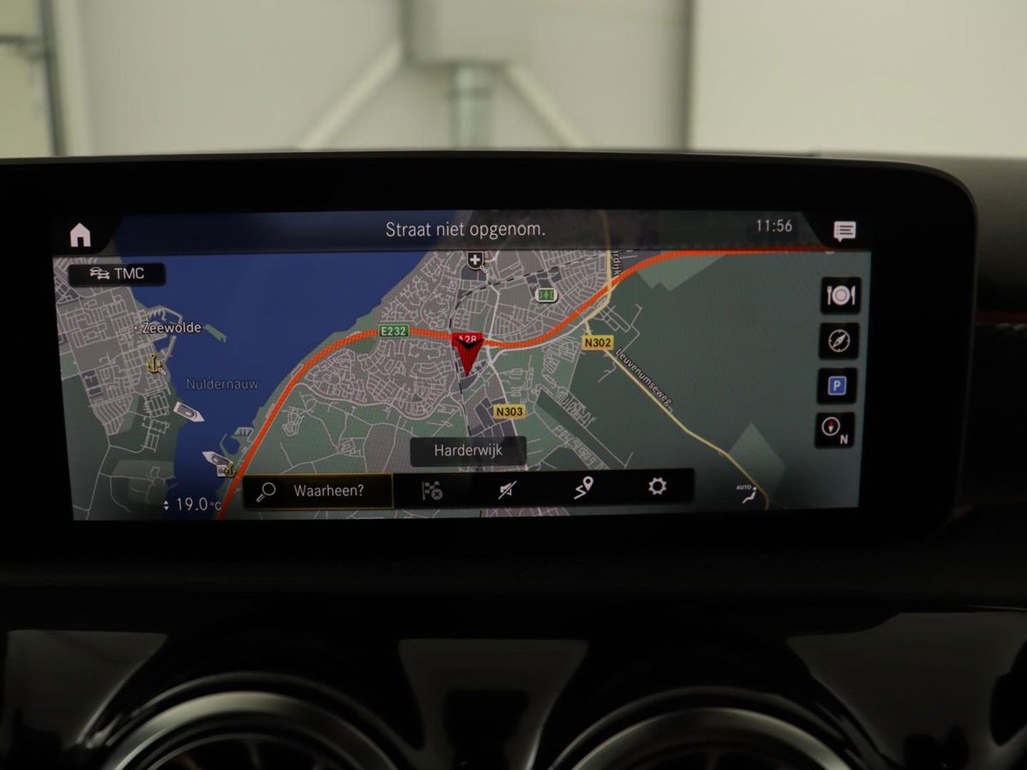 Mercedes-Benz A-Klasse 250 Advantage | Stoelverwarming | Sfeerverlichting |  Leder | Camera | Navigatie | Widescreen | LED | Cruise Control | Burmester Sound