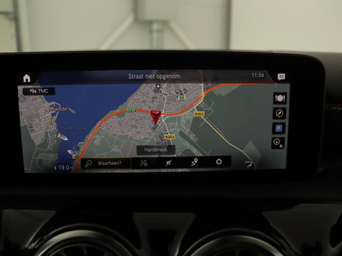 Mercedes-Benz A-Klasse 250 Advantage | Stoelverwarming | Sfeerverlichting |  Leder | Camera | Navigatie | Widescreen | LED | Cruise Control | Burmester Sound
