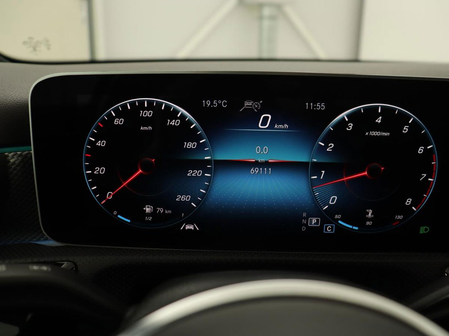 Mercedes-Benz A-Klasse 250 Advantage | Stoelverwarming | Sfeerverlichting |  Leder | Camera | Navigatie | Widescreen | LED | Cruise Control | Burmester Sound