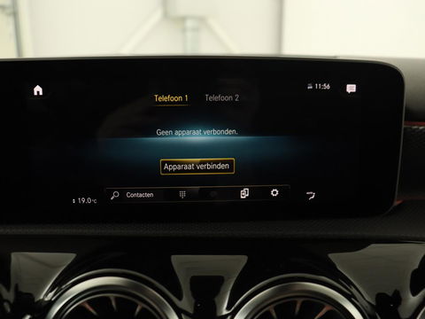 Mercedes-Benz A-Klasse 250 Advantage | Stoelverwarming | Sfeerverlichting |  Leder | Camera | Navigatie | Widescreen | LED | Cruise Control | Burmester Sound