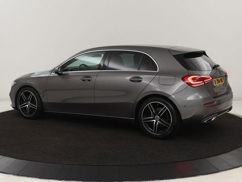 Mercedes-Benz A-Klasse 250 Advantage | Stoelverwarming | Sfeerverlichting |  Leder | Camera | Navigatie | Widescreen | LED | Cruise Control | Burmester Sound