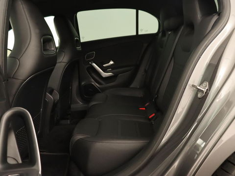 Mercedes-Benz A-Klasse 250 Advantage | Stoelverwarming | Sfeerverlichting |  Leder | Camera | Navigatie | Widescreen | LED | Cruise Control | Burmester Sound